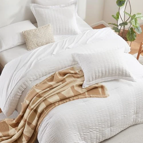 CozyLux Queen Comforter Set – Luxury Soft Bedding for All Seasons showcase