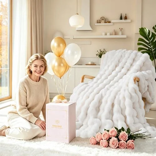 Touchat Luxury Faux Rabbit Fur Throw Blanket – Super Cozy and Warm detail