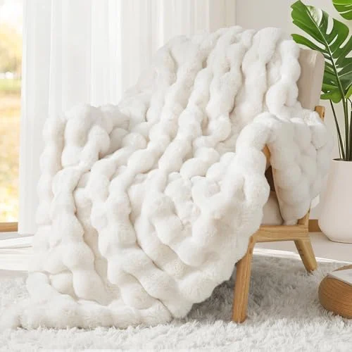 Touchat Luxury Faux Rabbit Fur Throw Blanket – Super Cozy and Warm showcase